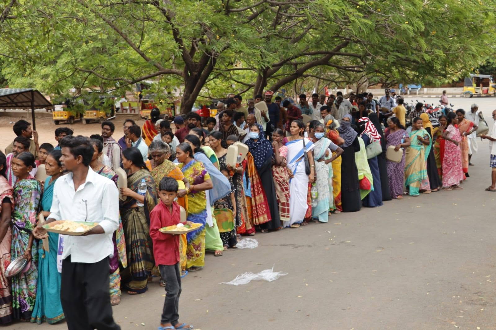 Community meal service as part of the Do Roti Campaign